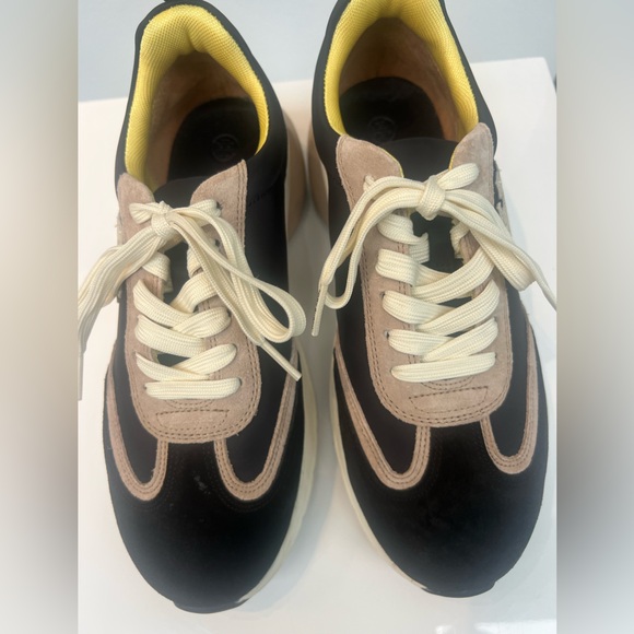 Tory Burch Black and Beige Sneakers with Yellow Highlights - Picture 2 of 9
